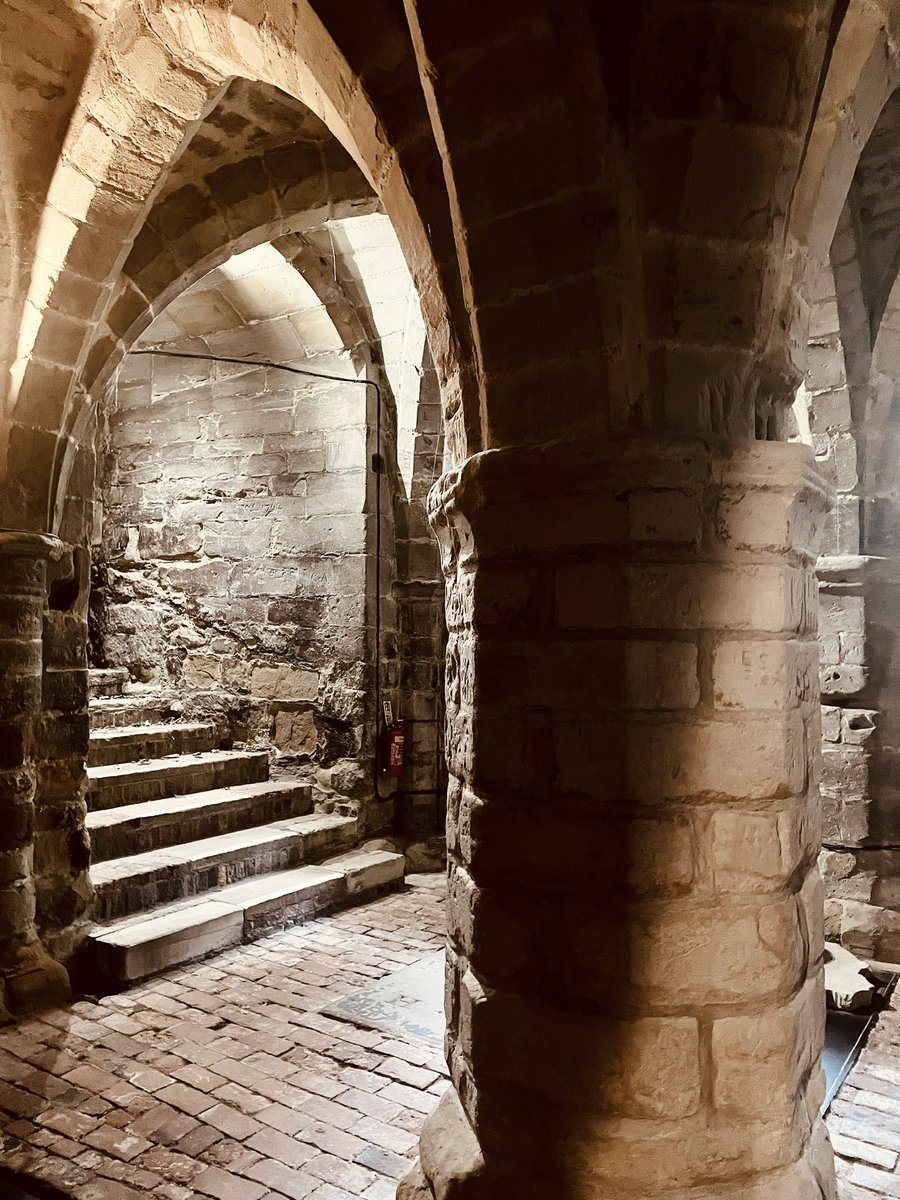 fotofacade's tweet photo. Sea of steps: a real hidden gem: the Norman crypt at St. Mary’s, Warwick. https://t.co/gyQER2rOqq