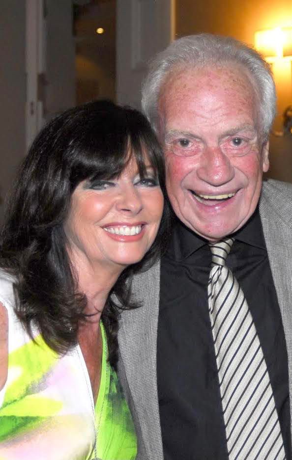 vickimichelle's tweet photo. Happy Heavenly Birthday Fabulous Barry Howard. Great performer and lovely man. Brilliant in Hi de Hi. We had such fun working together in Out of Order and Aladdin. Great memory at a Heritage Event. #BarryHoward #HideHi #YouRangMLord #Scrooge @BBCOne @SwanseaGrand #tuesdayvibe https://t.co/CnHCfnIANi