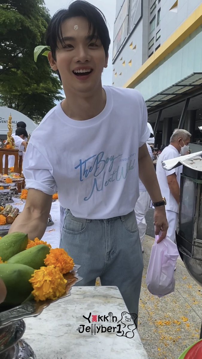 yakkinjellyber1's tweet photo. ตอนแรกไม่รู้ว่าคนพี่หรือคนน้อง
เรียกตัวเองไว้ก่อนเซฟสุด 🤣😅
@Chaissp_ ขอบคุณสำหรับมะม่วง 🙏🏻
#บวงสรวงTheBoyNextWorld
#chai_ssp #chai_supakit
#CSDoubleTrouble https://t.co/N5FEHHt5T0