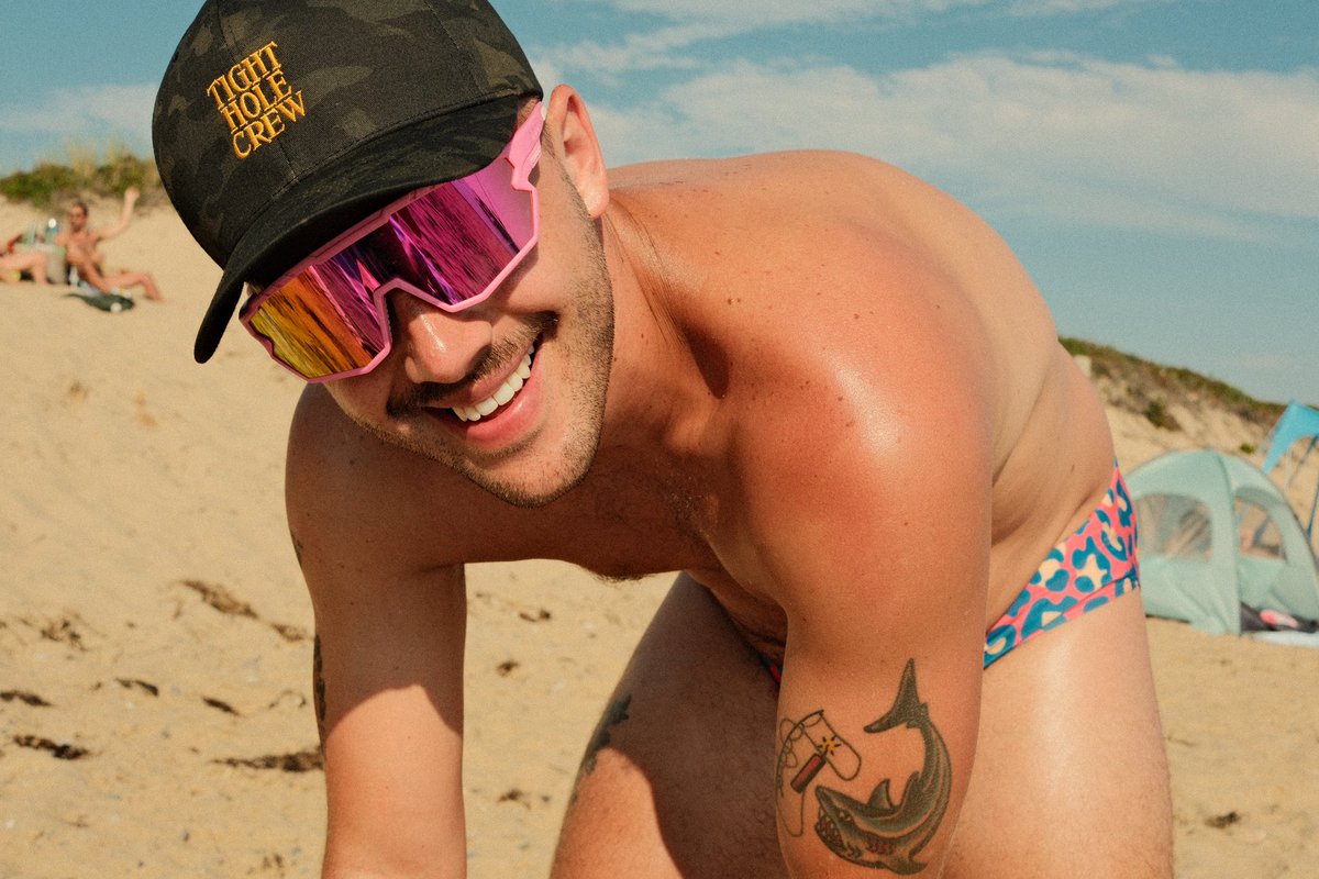 mmmmmaxwell's tweet image. BOY BEACHIN’