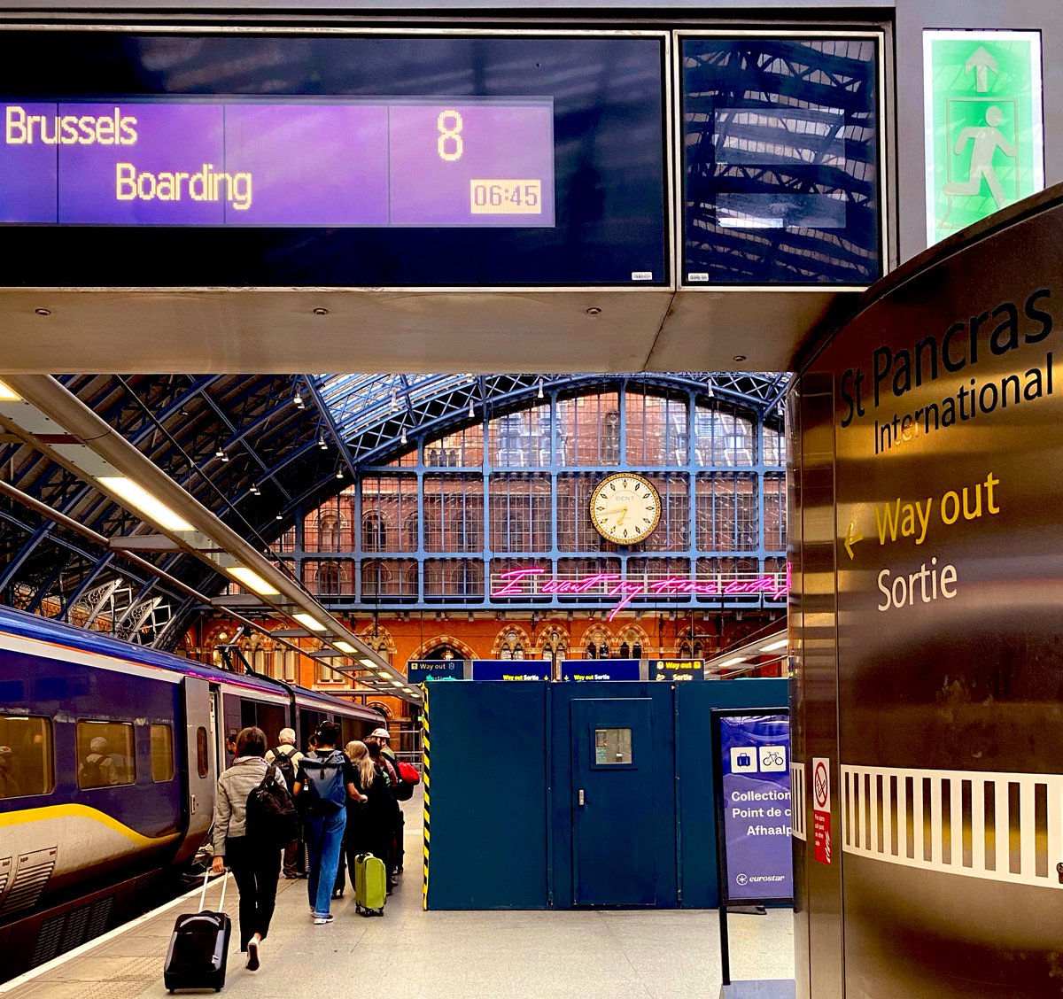 Excited to head to Leuven for the <a href="/IMBESoc/">IMBES</a> Conference 2024 with the amazing <a href="/UoL_CEN/">Centre for Educational Neuroscience</a> team!

Join me on July 12th from 12:30 to 14:15 <a href="/KU_Leuven/">KU Leuven</a> Jubilee H as I’ll talk about the role of educational neuroscience in teacher training and practice.

#IMBES2024