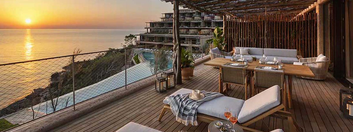 triptalknl's tweet photo. Hier wil je heen: 6x top Ibiza hotels https://t.co/VOgrgdUmR9 https://t.co/K29hYyyl02