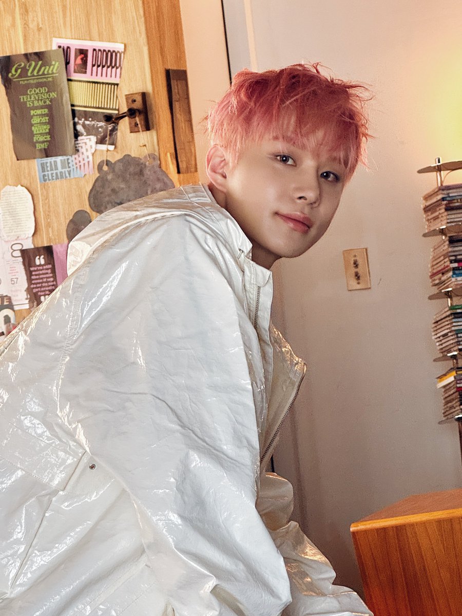 NCTsmtown_127's tweet photo. 📸WALK JACKET BEHIND PHOTO🚶‍♂️👣
#JUNGWOO 

#NCT127 #WALK #NCT127_WALK #삐그덕
#NCT127_삐그덕 #NCT127_삐그덕_Walk 
#WalkDailyMagazine https://t.co/6jqG83wmP6