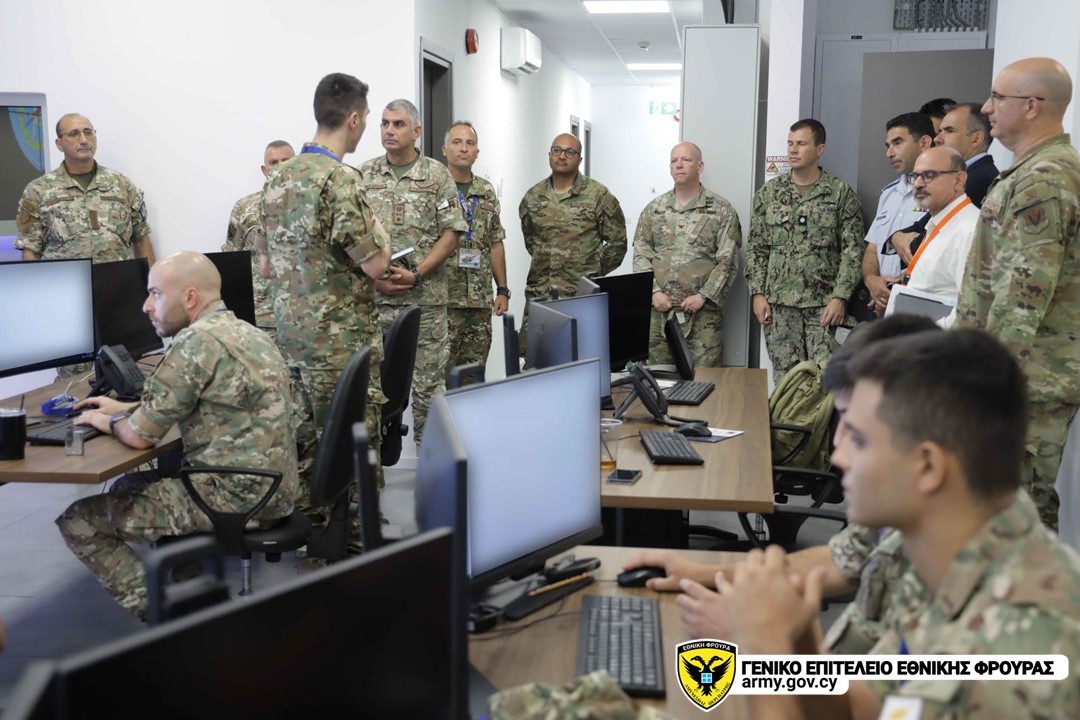 NationalGuardCY's tweet photo. ΤΑΑΣ «ΚΕΡΒΕΡΟΣ - 2024»: Συνεκπαίδευση Εθνικής Φρουράς και Ενόπλων Δυνάμεων των Ηνωμένων Πολιτειών Αμερικής σε Αντικείμενα Κυβερνοασφάλειας

Διαβάστε περισσότερα👇
https://t.co/btu4evqgWW
#ΕθνικήΦρουρά #ΕίμαστεΠερήφανοι https://t.co/ty5wR7VxFi