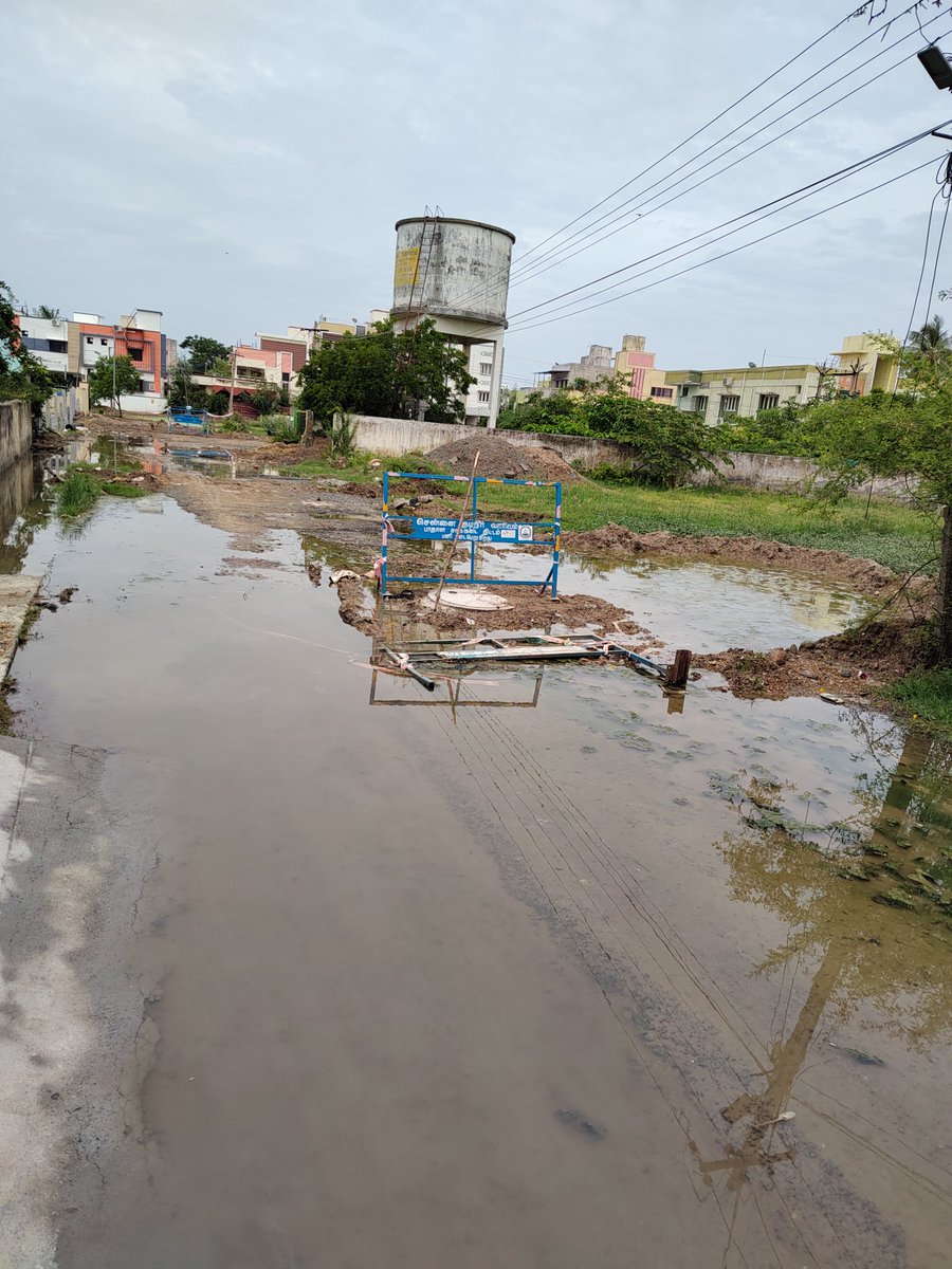 roshankumar15's tweet photo. Complete road damage &amp; non functional storm water drains induced Water stagnation in GCC ward 188 zone 14 Meenakshi Nagar 5th Street Madipakkam for past 4 days @chennaicorp @RAKRI1. Request your immediate action and assistance https://t.co/eN3EljXTWx