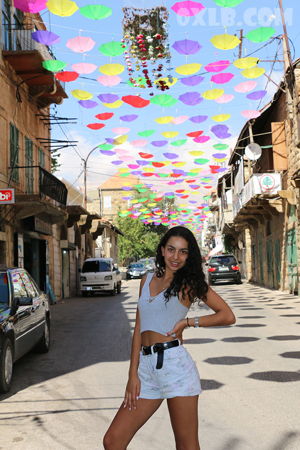 onefineart's tweet photo. The beautiful old souk of Hasroun with the Umbrellas... and of course the lovely young ladies posing in front of the camera - https://t.co/QupEaHtcuw
#lebanon #oldsouk #hasroun #umbrellas #younglady #lebanongirl #girls #beautifulladies #beautifullady #lovelylady https://t.co/vSp53USsQK