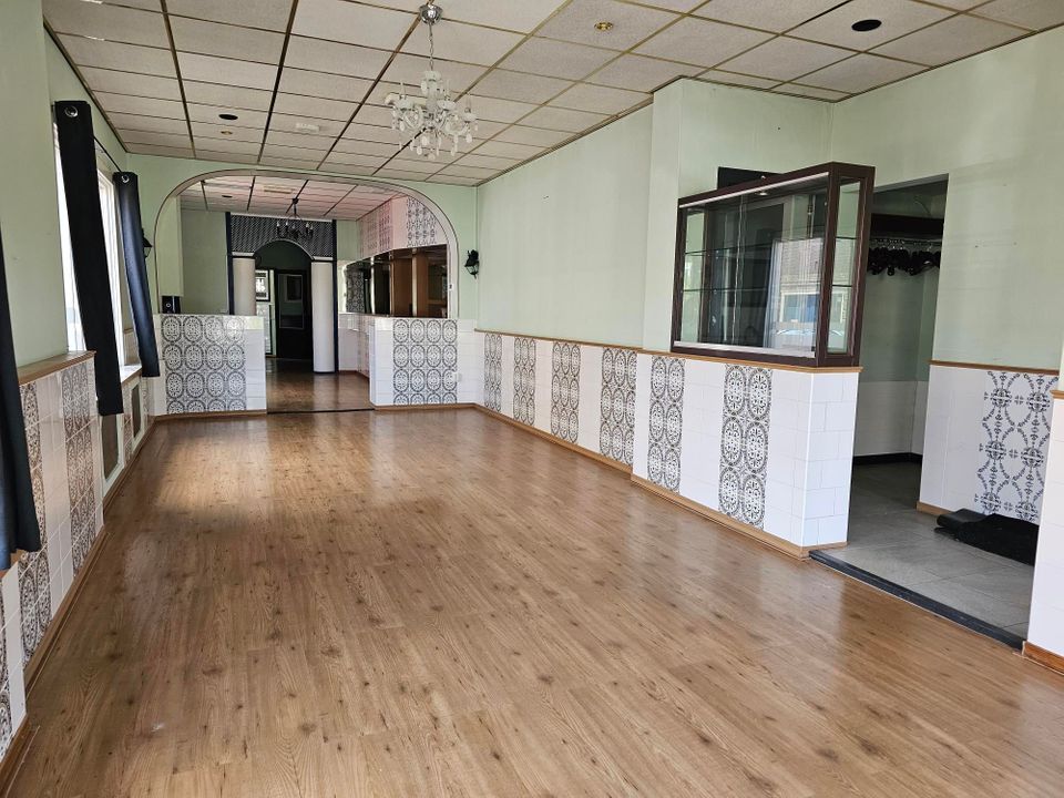 LocalJoeNL's tweet photo. FOR SALE!

Thomsonplein 26C te #DenHaag, circa 236,1 m² #winkelruimte / #kantoorruimte / #horecaruimte #tekoop in winkelgebied De Fahrenheit!

https://t.co/gxnPaKiwnw

#winkelruimtetekoop #winkelruimtekopen #winkelruimtegezocht #newlisting #yourbusinessstartshere #LocalJoe https://t.co/pLpidVPMFX