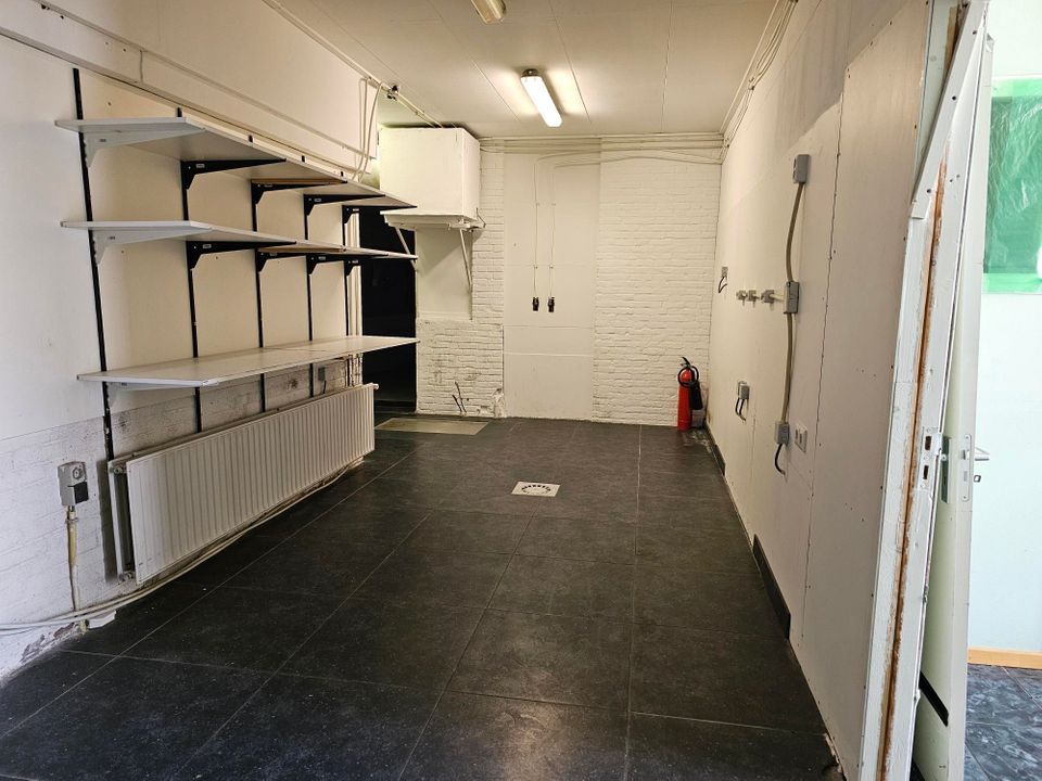 LocalJoeNL's tweet photo. FOR SALE!

Thomsonplein 26C te #DenHaag, circa 236,1 m² #winkelruimte / #kantoorruimte / #horecaruimte #tekoop in winkelgebied De Fahrenheit!

https://t.co/gxnPaKiwnw

#winkelruimtetekoop #winkelruimtekopen #winkelruimtegezocht #newlisting #yourbusinessstartshere #LocalJoe https://t.co/pLpidVPMFX