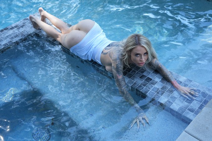 I can&rsquo;t to swim. https://t.co/EEiD4FAUhL