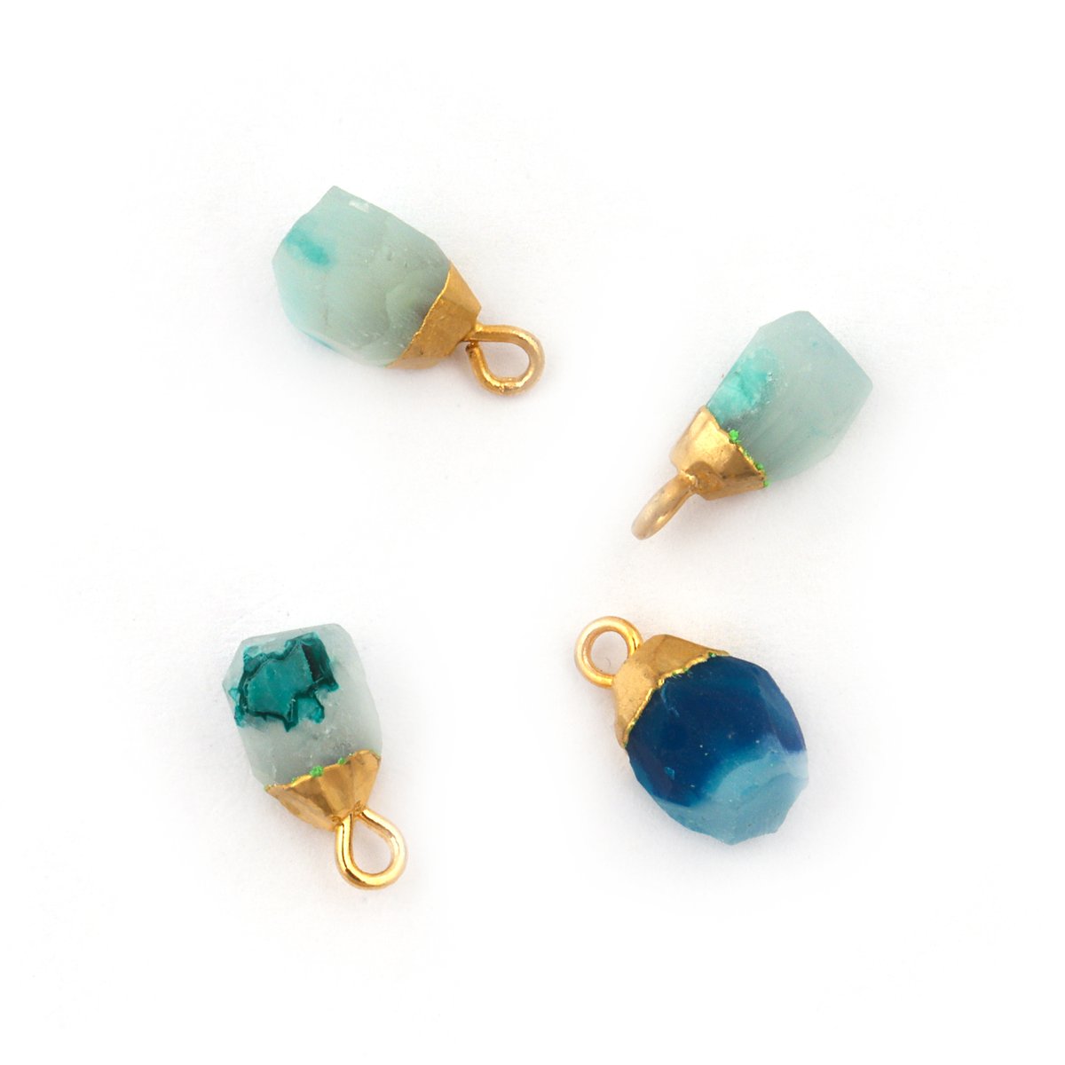 Impex_2017's tweet photo. ��� Natural Rough Agate Gemstone Pendant in Brass Design ✨

Unveil the raw beauty of nature with our exquisite pendant, crafted just for her. 

#AgateGemstone #NaturalBeauty #HandcraftedJewelry #BohoChic #UniqueJewelry #GemstoneLove #BrassPendant #JewelryForHer https://t.co/CPGIzRrw00