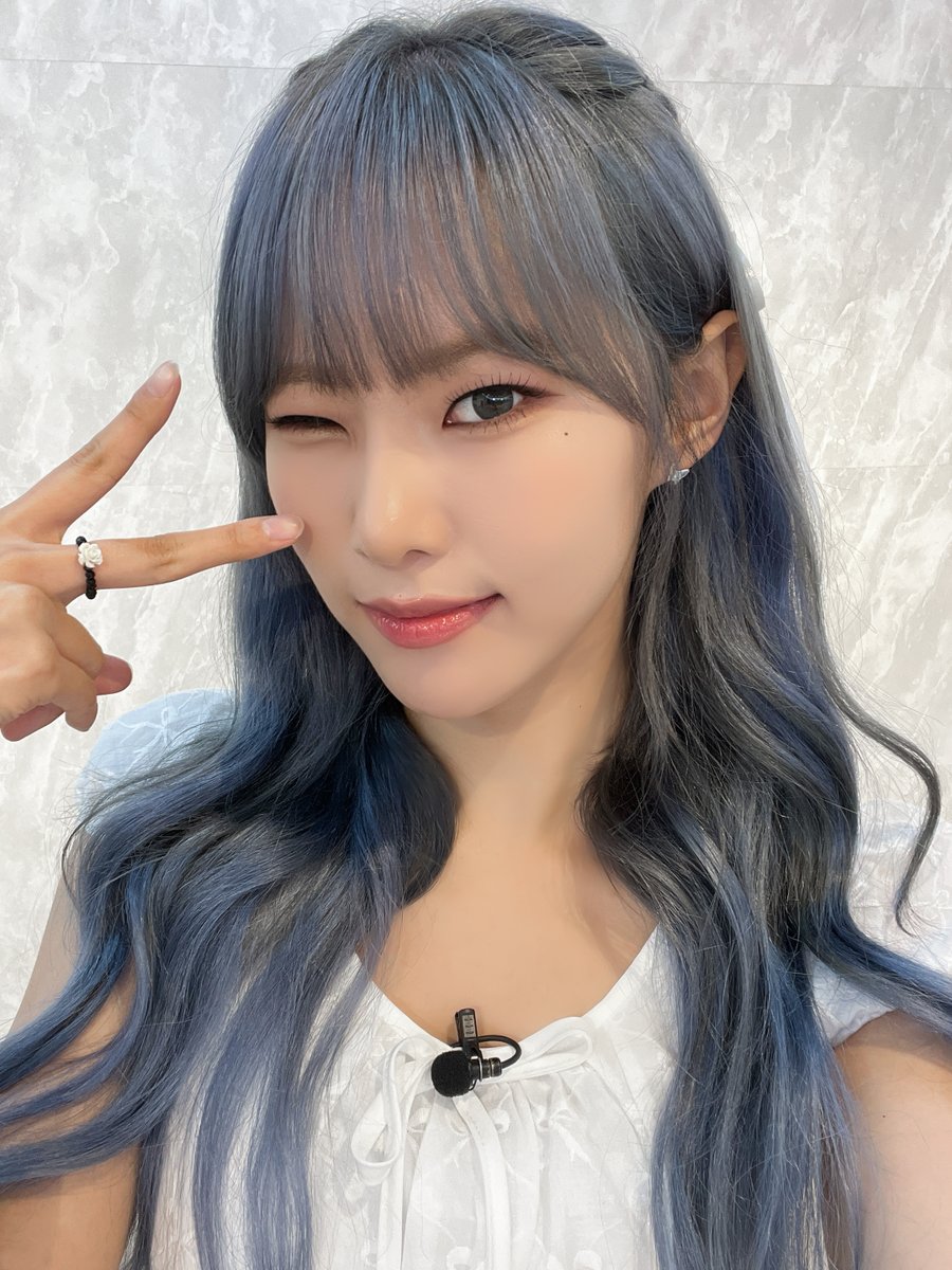 fanvatar_tvlab's tweet image. ✨FANVATAR Behind Photo✨

위클리가 너무 빛이 나서
이제 다른 건 눈에 들어오지도 않아...😵‍💫

@_Weeekly

#위클리 #Weeekly  #팬바타
#Weeekly_LIGHTS_ON
#이수진 #LEESOOJIN
#먼데이 #MONDAY
#박소은 #PARKSOEUN