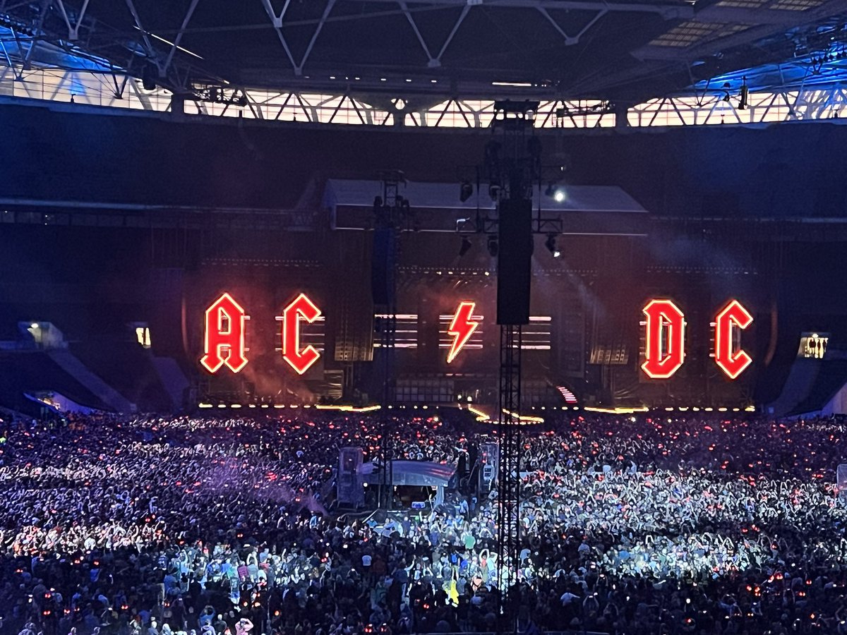 This was the real reason to be there 🎸⚡️#acdc