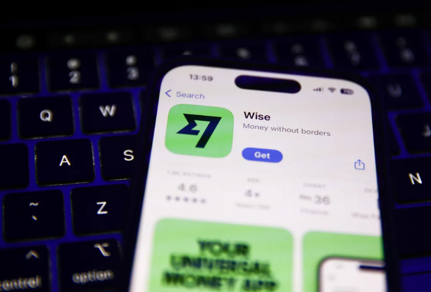 RiskBusines's tweet photo. Fintech company Wise says some customers affected by Evolve Bank data breach

via @TechCrunch 
#retailbanking #bank #banking #riskmanagement #risk 
https://t.co/Ptzmm6jCCz https://t.co/GR1r6GMqvn