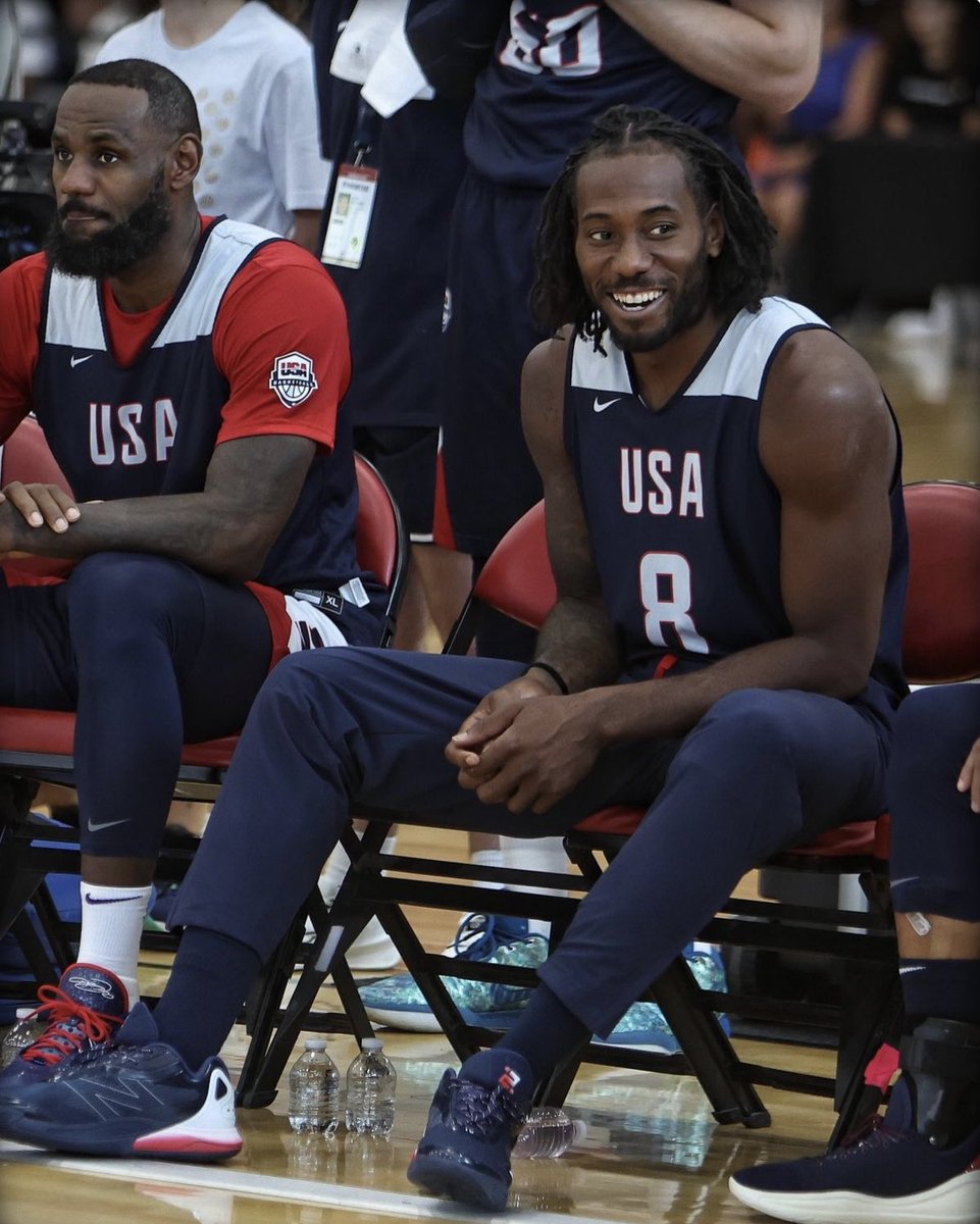 Kawhi Leonard and LeBron James at Team USA camp 🖐🏽👑

📸: <a href="/Jim_ICE/">Jim Ice</a>