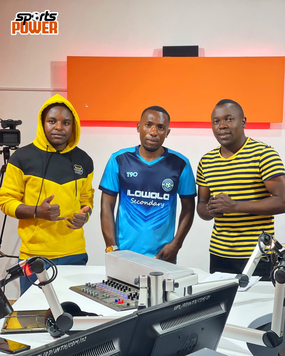 UplandsFM's tweet photo. Hii hapa #sports power ya uplands fm tayari microphones zimewashwa kuhakikisha unazipata taarifa zote za kimichezo.
Cc @chungwalive @pastory_kadashi@mkulu.gerodi @deusiawenasi
Tusikilize Live Kupitia 89.1Mhz Na App Ya Radio Box Kama Uko Nje Ya
Mkoa Wa Njombe. https://t.co/jlFFbvH5x5