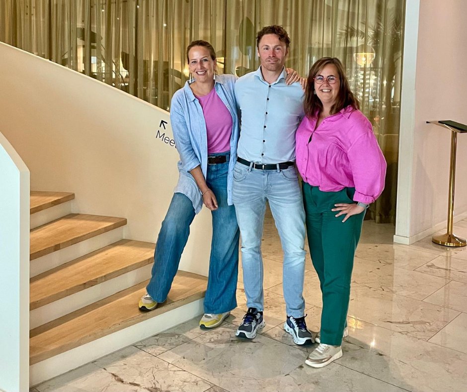 Bij Speakersbase zetten Florence Pérès en Anja Cappelle in op een persoonlijk contact met hun klanten en sprekers. 💗

Vandaag: ontmoeting met Leo van Woerden, brein en slaap specialist.
🎤️ Meer op speakersbase.com/speakers/leo-v…
#lavieenrose
#customerintimacy
#neuroscience
#sleep