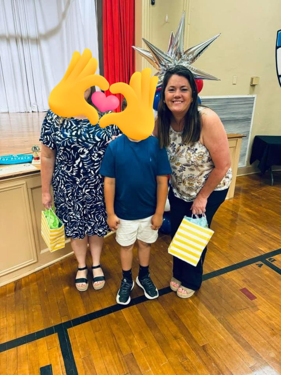 SciPiHarvey's tweet photo. Tuesday Morning list drop! 🙌🏻 

🍎 I teach 3rd grade Math and Science  at a Title 1 School in Louisiana 💞 

Drop your lists so I can repost 🔁

Here are my lists! 💖 

🖍️ Walmart: https://t.co/oWYKvCP6IG

📓 Amazon: https://t.co/ZWnSPj0goq

#11THARMYDAY #AdoptATeacher #clearthelist