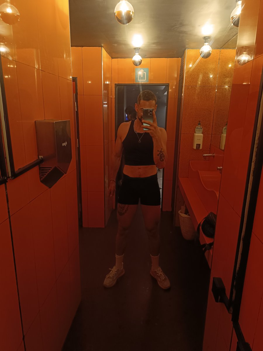 Pussy fuck in the club?