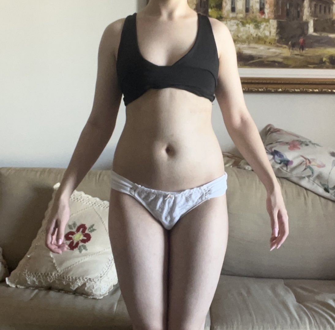 ipetmya's tweet photo. pov 
you found the guy that makes you forget about eating https://t.co/R5eEJGKgkA
