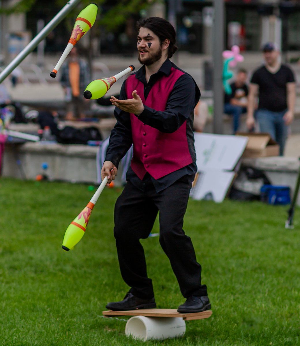 glovation's tweet photo. Eagle is the ultimate jack of all trades! Watch him balance while juggling with ease. He and his amazing box of props are set to make your next event unforgettable! Discover more about Cole here: https://t.co/nBSRH0CJbo https://t.co/14auPG1Mq9