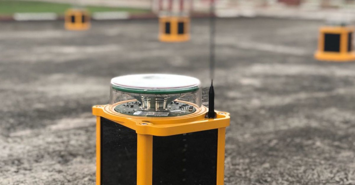 Key Benefits of Avlite's A704:

➡️ Available in three (3) battery sizes
➡️ 7-year battery life requiring minimal maintenance
➡️ Solar-powered for eco-friendly and flexible operation
➡️ Quick deployment and installation

Learn more: bit.ly/3xOCos6 
#runwaylights