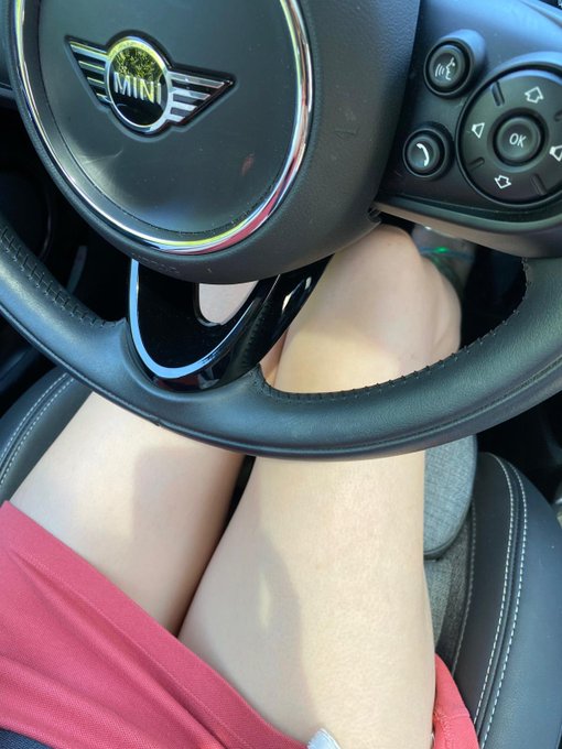 C&rsquo;est l&rsquo;heure d&rsquo;aller au boulot. 😘 https://t.co/LVlboZdIkK<a href="/tag/rt"class="tags"><span>#rt</span></a><a href="/tag/mardimiroir"class="tags"><span>#mardimiroir</span></a>