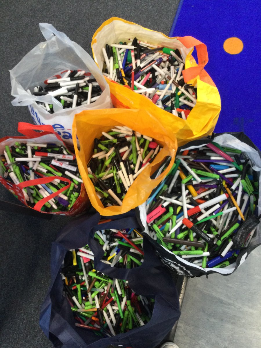 Eco-Council have been collecting used pens all year and have recycled all of these pens this week rather than sending to landfill! Thanks <a href="/AlleynsSchool/">Alleyn's School</a> and <a href="/TerraCycleTCGF/">TerraCycle Global Foundation</a>  for helping us recycle these.