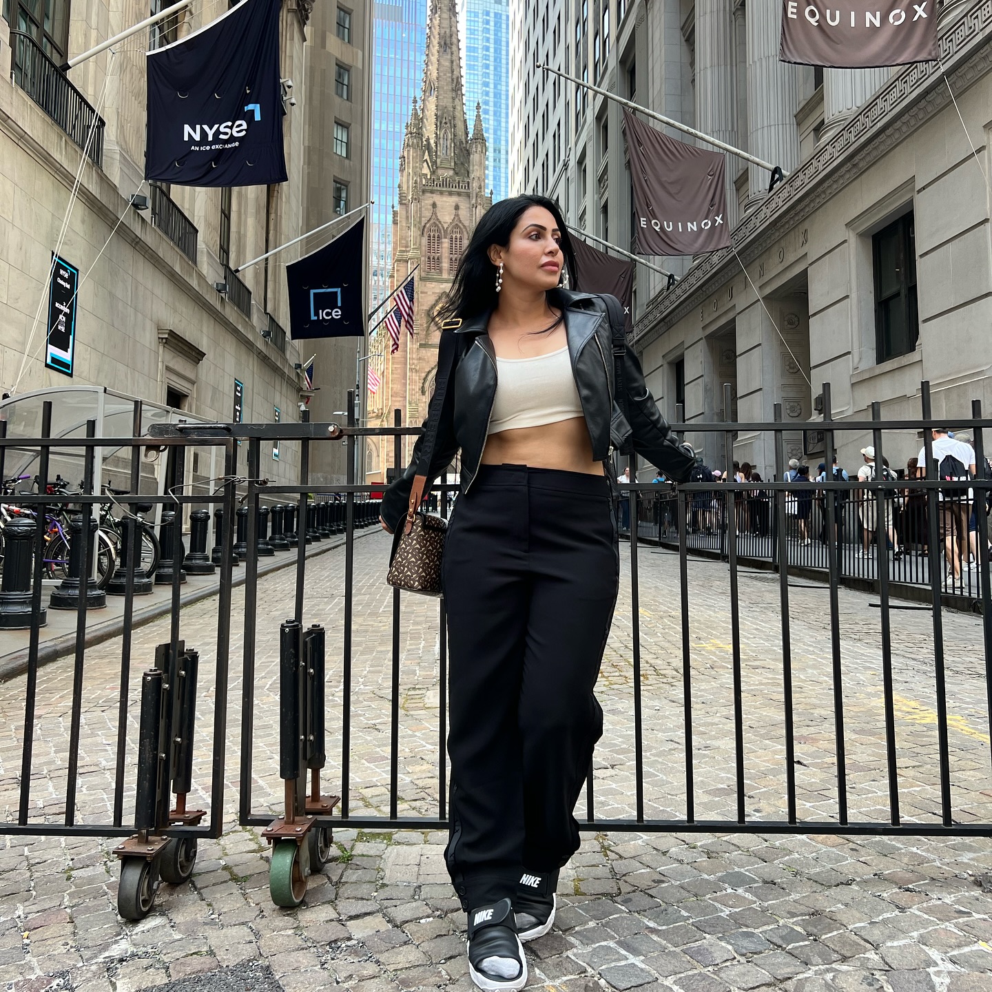 GSC2g4gbwAALi2_?format=jpg&name=large