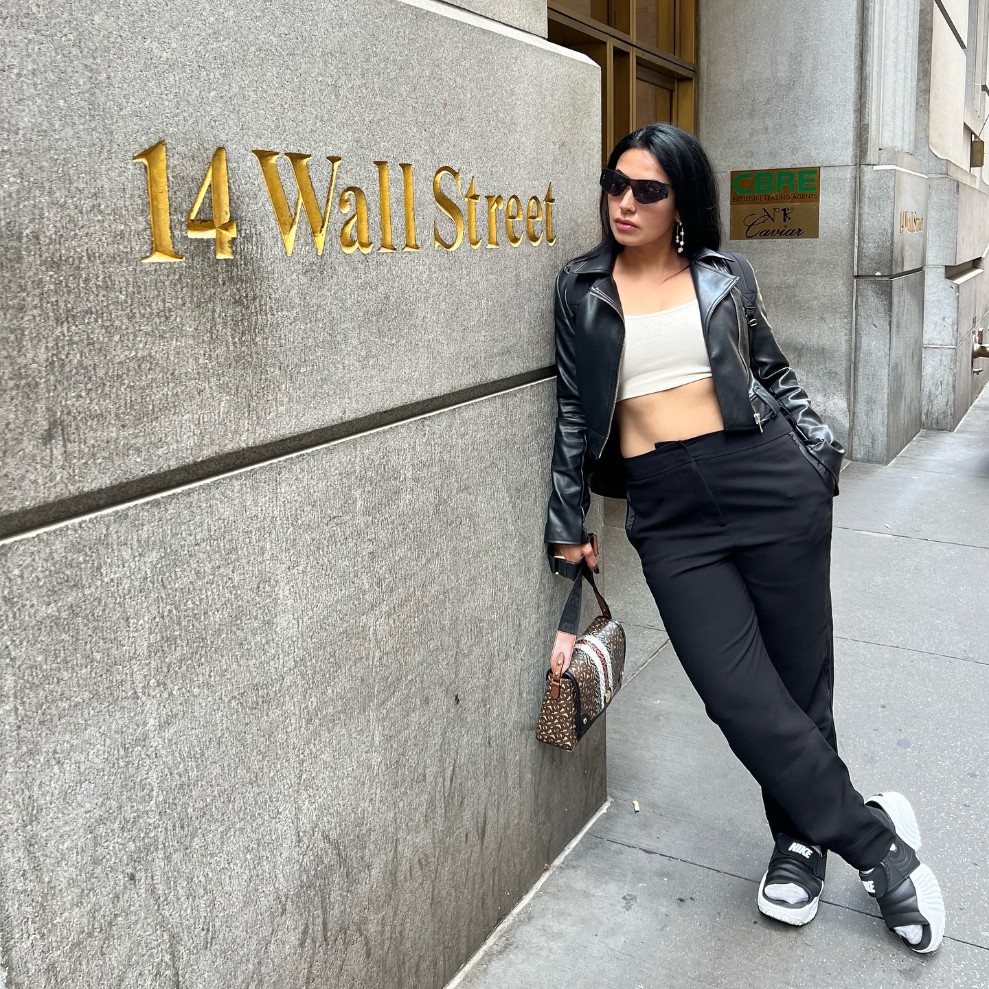 GSC2hBcagAAfmH8?format=jpg&name=large