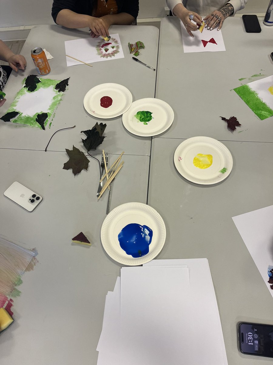 HannahjFARE's tweet photo. Week 2 of the @FARE_Scotland Childcare Employability Programme 📚✏️🖍️
Yesterday the trainees explored learning through play! We discussed how young children learn and develop through play and we had a go at some activities ourselves! https://t.co/jDgC3dZ4gH