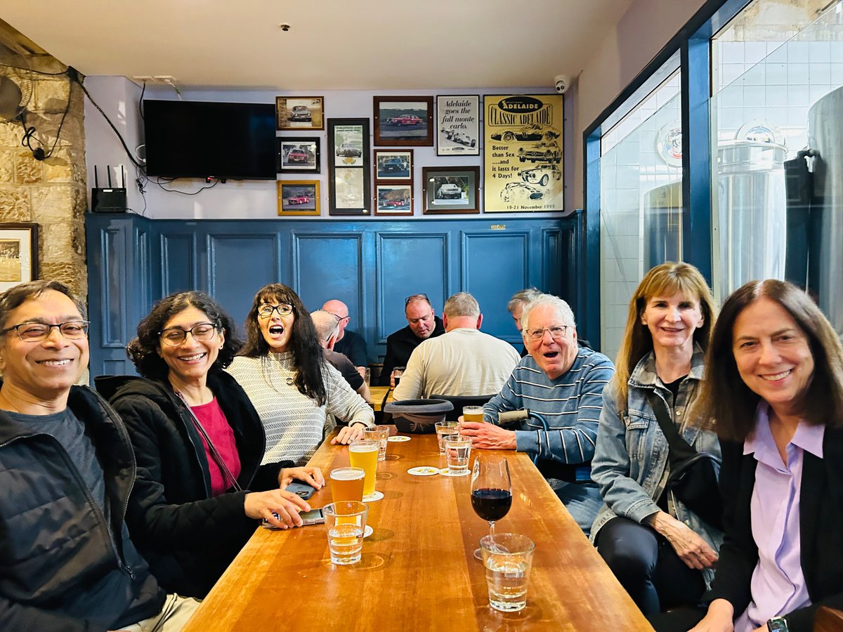 Pub crawling with friends at @ICME15 in Sydney, AU!