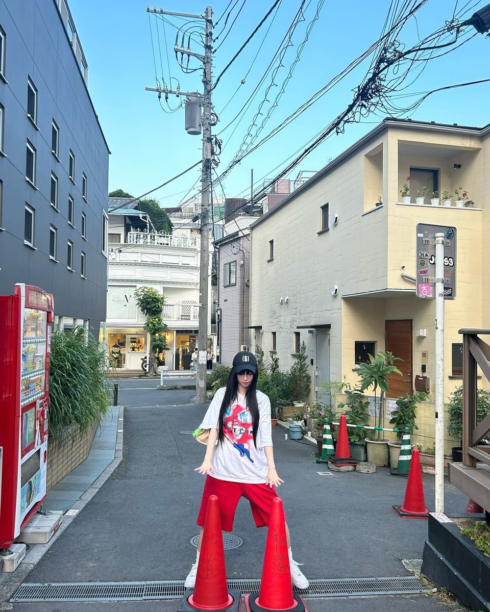 トレカ　カリナ　原宿 ポップアップ　Tシャツ 週末限定値下げ　aespa