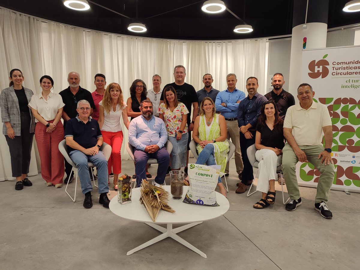 #sostenibilidadAshotel #notadeprensaAshotel #economíacircular
♻️ ‘Comunidades Turísticas Circulares’ cierra su segundo año con 24 hoteles y 1.300 toneladas de biorresiduos convertidos en compost 👇🧵