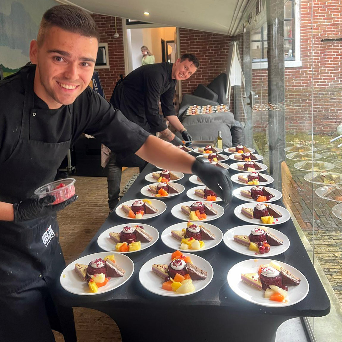 💍 Op de #Allersmaborg vieren we regelmatig de liefde en geluk tijdens een prachtig bruiloftsdiner. Onze koks toveren de lekkerste desserts tevoorschijn en zorgen voor een onvergetelijke culinaire ervaring. Zoet, verfijnd en met veel liefde bereid! 🍰

#Catering #Groningen