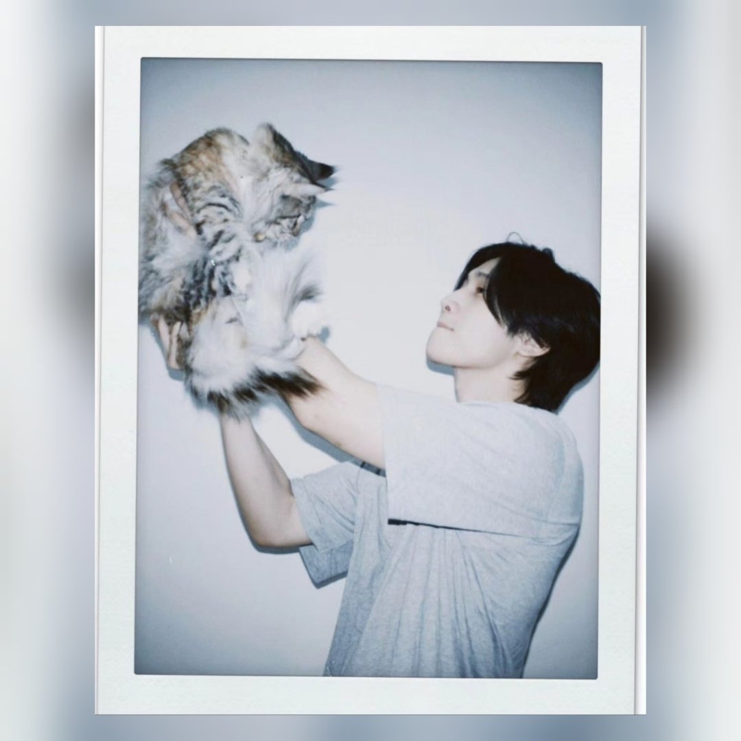 สวัสดีตอนเช้า

          przychodzimy z Julianem poznać ludzi 
#heart - dm  #rt - zdjęcie Julka