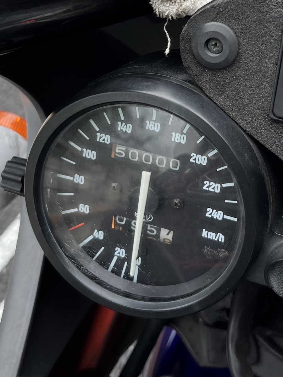 newcastle5387's tweet photo. インターネット老人会おじさん「キリ番」
#apliria #RS250 #50000km #走る精密機械 https://t.co/UmBvem5XIN