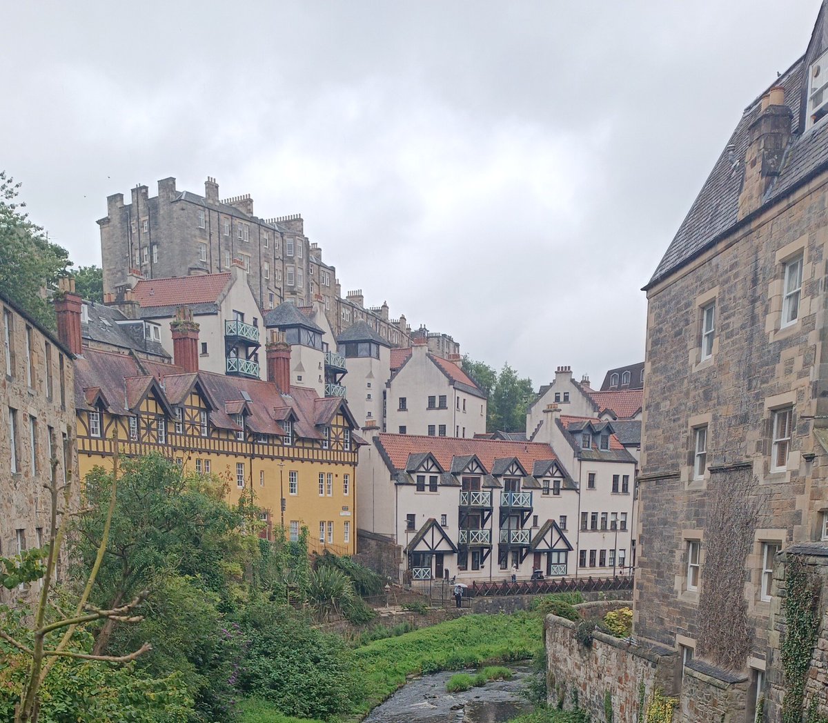 v4kala's tweet image. Ahora mismo estoy en Kalm #FinalFantasy7 #Edimburgo