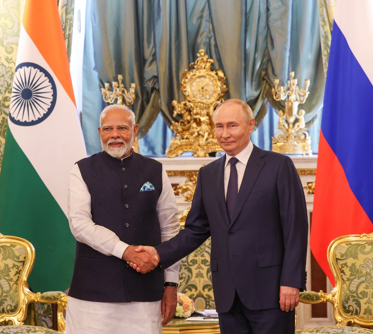 narendramodi's tweet image. Held productive discussions with President Putin at the Kremlin today. Our talks covered ways to diversify India-Russia cooperation in sectors such as trade, commerce, security, agriculture, technology and innovation. We attach great importance to boosting connectivity and…