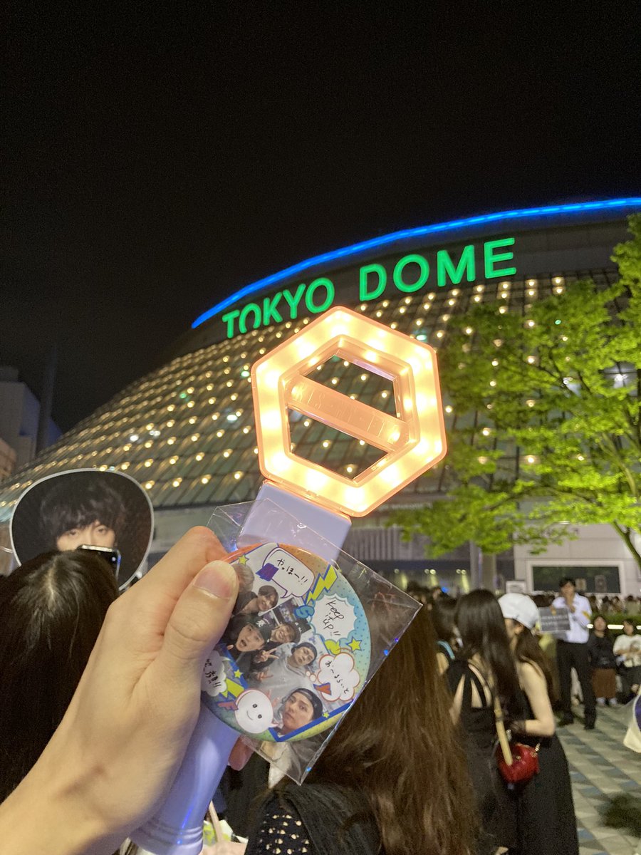 j_100_s's tweet photo. 昨晩東京から帰還。
自分の誕生日にライブあること以上の幸せはないな、と。

30になりました。 https://t.co/WI2H2MbrV5