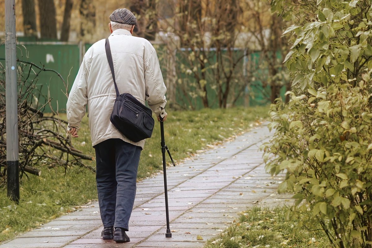 CHAC has helped a tenant make a counterclaim in court after his landlord began the process of evicting him based on rent arrears. A successful counterclaim for damages due to disrepair of his flat might help Bernard reduce or eliminate his rent debt...
chac.co.uk/bernards-story