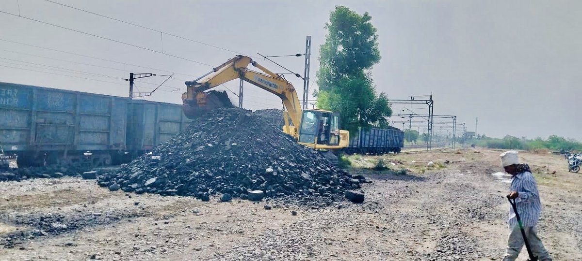 DRM Solapur tweet media