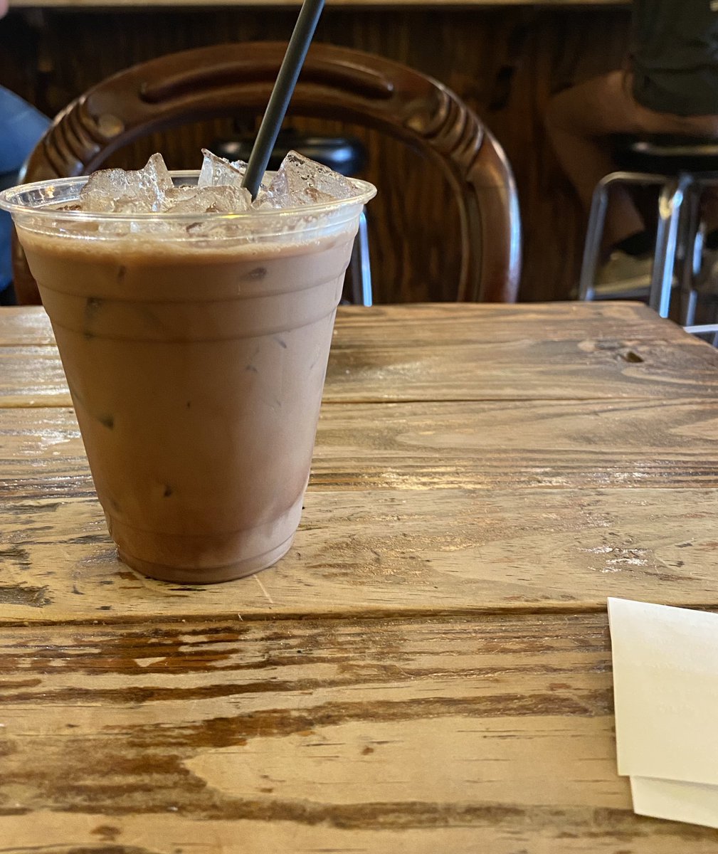 nonvoila's tweet photo. staying at a cafe til it’s time to go to work >_> it’s really good though omg the straws are compostable https://t.co/NMNqXRGtxA
