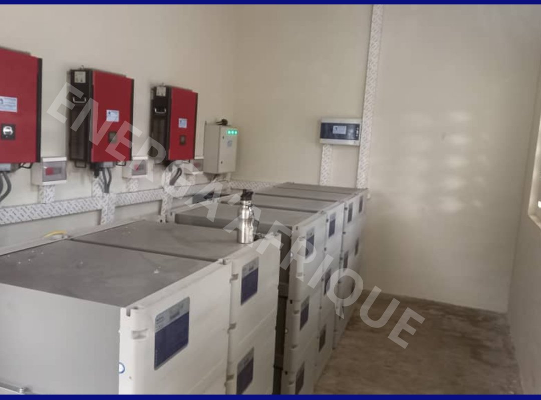 🌞 Installation d'une mini-centrale solaire de 30kVA à Godinmé, YOTO! Alimentant moulin à céréales, décortiqueuse de riz, chargeurs, éclairage public et ménages.  
#EnergieSolaire #EnergaAfrique #energaafriquesarl
@BanqueMondiale #WACAResIP #Durabilité