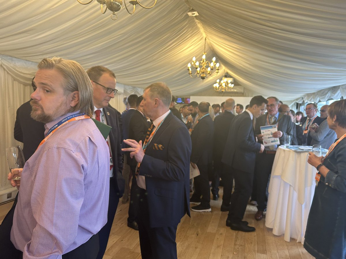 ACS_LocalShops's tweet photo. We’ve kicked off our Heart of the Community event with a welcoming lunch filled with networking opportunities. Be sure to check out #mylocalshop for more social media updates as the reception continues! https://t.co/bmLEEBcpe8