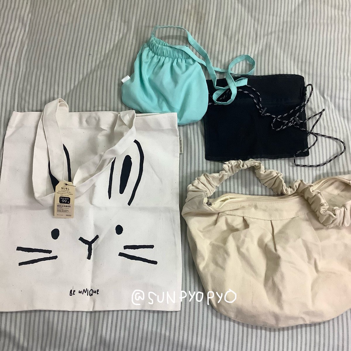 sunpyopyo's tweet photo. ส่งต่อ / ขาย
ไม่ใช้ เก็บอย่างดี  new/used 👀💘🗯️
ทยอยลงตอนสามทุ่มค่ะ 🌞
📮 shipping เหมา 45

#ส่งต่อเสื้อผ้ามือสอง #ส่งต่อเสื้อผ้า #เสื้อผ้ามือสอง #โล๊ะตู้เสื้อผ้า #ส่งต่อกระเป๋า #กระเป๋ามือสอง #uwif #pinchpeanut #occurinsummer #amusestuff #waraleesday https://t.co/82QYWcFE0z