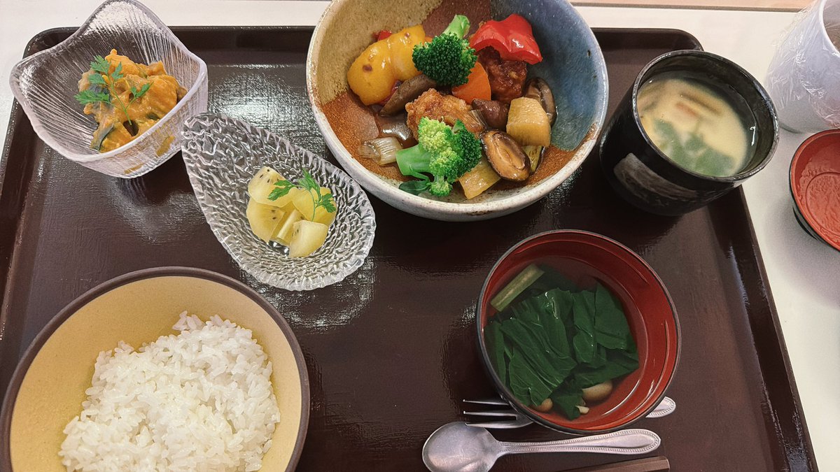 omochi05190821's tweet photo. 31w6d
明日から32wだー！！
頑張れ赤ちゃん！
34週までは一心同体でがんばろう！！！
34週まではどうにか
居てください！

頸管長10ミリから14ミリ！
2、3ミリは誤差あると思ってて！短くなってないから
内服のまま行きましょうとのことです！
ありがとぉぉぉ！！！
点滴回避！ https://t.co/VZV6tBuUMZ
