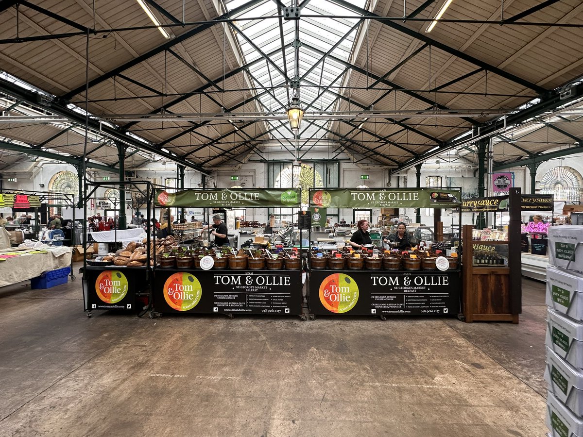 Spatchmo's tweet photo. #Belfast @StGeorgesMarket https://t.co/NepPnnClaC
