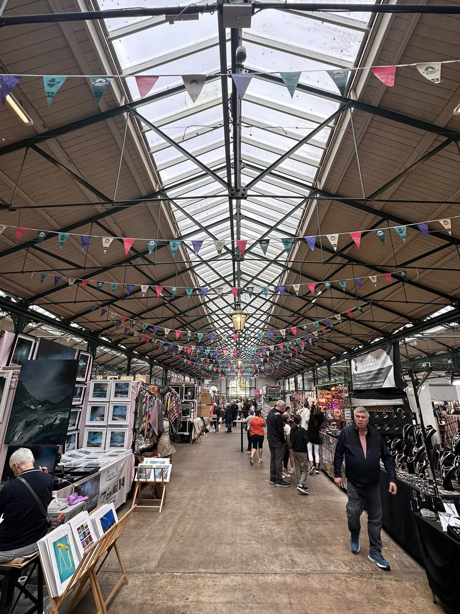 Spatchmo's tweet photo. #Belfast @StGeorgesMarket https://t.co/NepPnnClaC