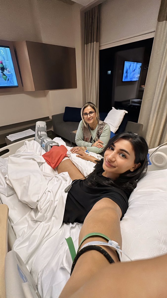 Bu zorlu süreçte benim yanımda olan, aileme,kulübüm <a href="/Fenerbahce/">Fenerbahçe SK</a> teşekkür ediyorum.Buradan tekrar ilan etmek isterim ki hedeflerimiz büyük, sadece biraz erteledik. Kendime ve siz değerli sporseverlere çok daha güçlü bir şekilde döneceğime söz veriyorum...🇹🇷💪👊🏼 #Fenerbahce