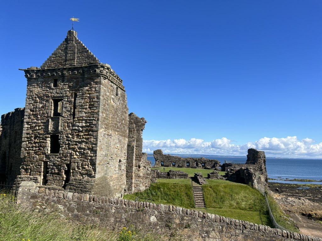 A wonderful couple of days at the  #ESLTIS24 conference in beautiful St. Andrews. So many ideas and so many truly lovely people!